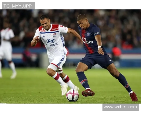 友谊赛精彩对决里昂与巴黎圣日耳曼战成平局全场沸腾